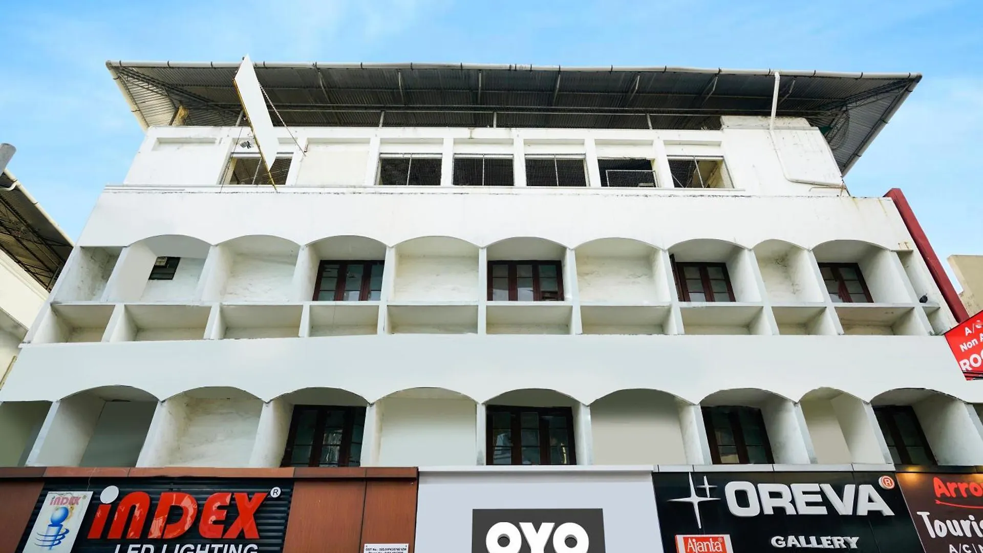 Oyo Flagship Arrows Tourist Home Kochi 3*,