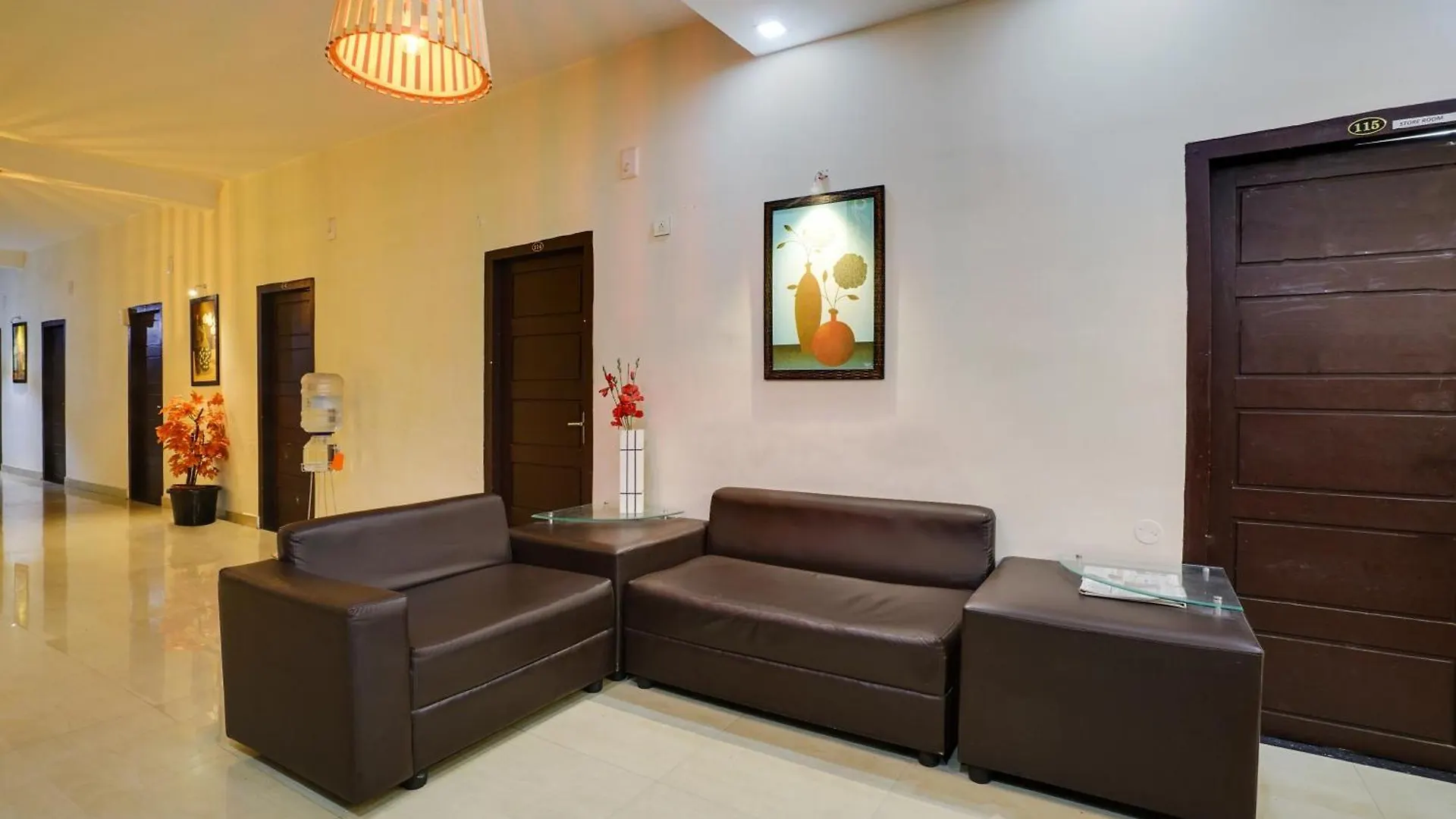 Oyo Flagship Arrows Tourist Home Kochi Hotel