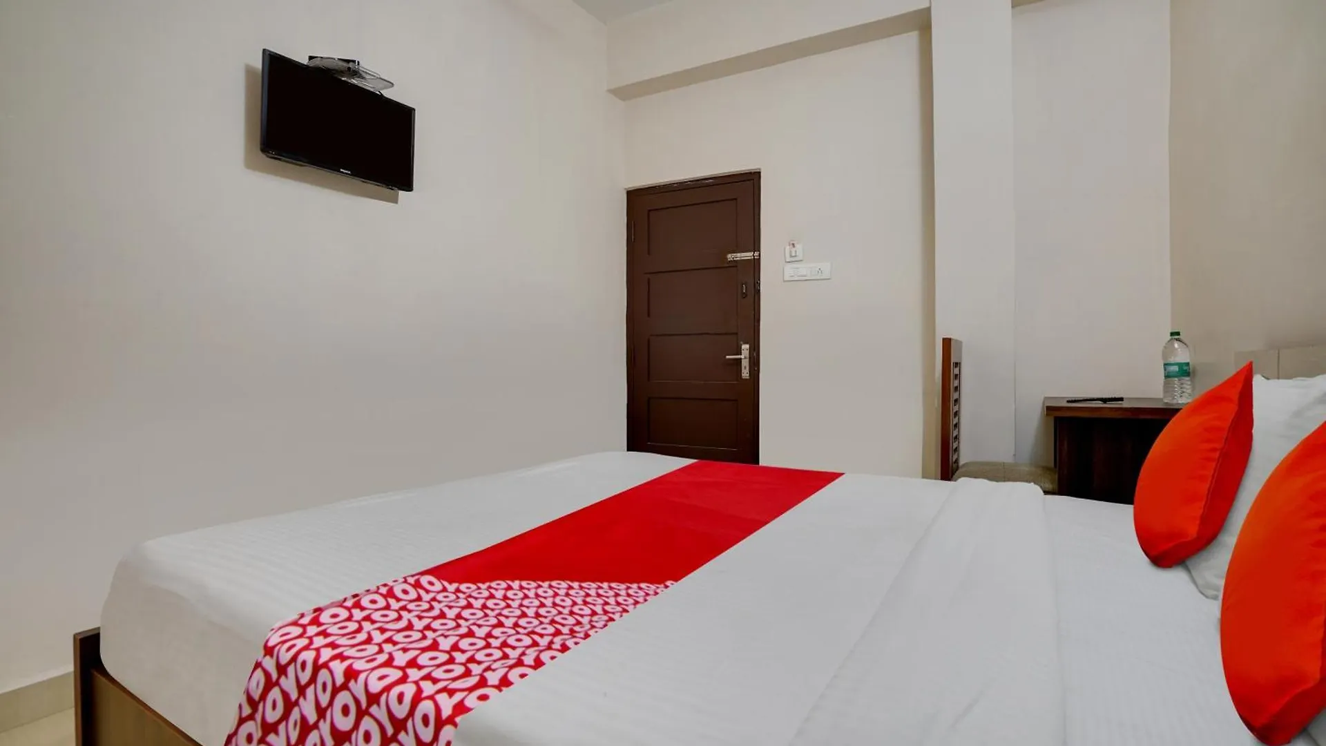 Oyo Flagship Arrows Tourist Home Kochi