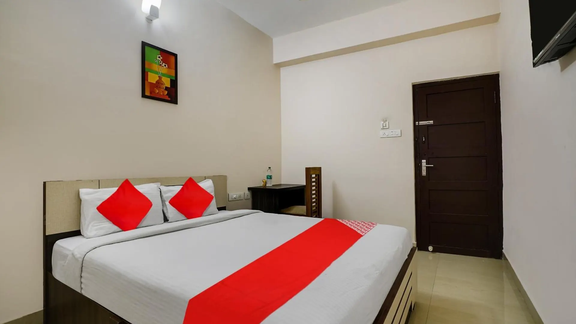 Oyo Flagship Arrows Tourist Home Kochi India