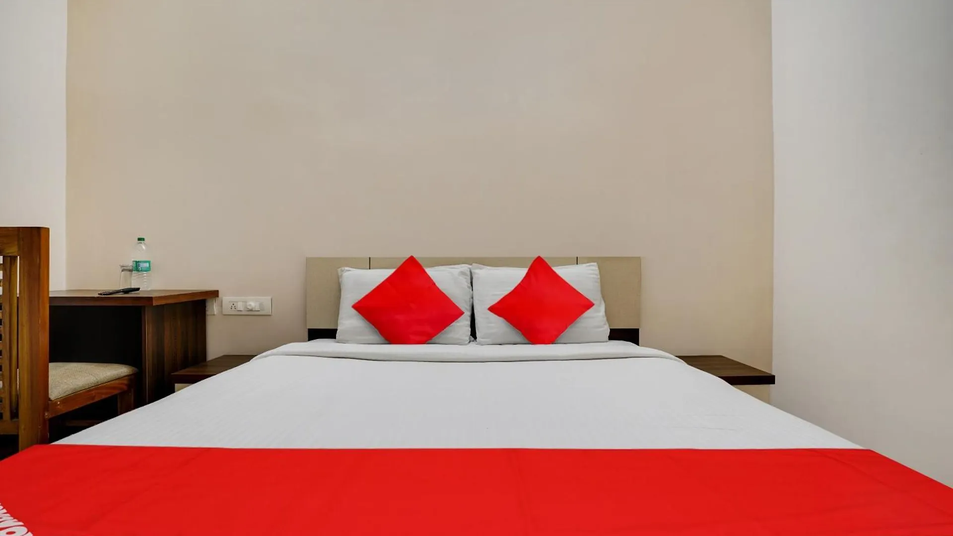 Oyo Flagship Arrows Tourist Home Kochi Hotel