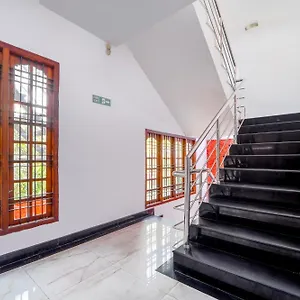 Hotel Super Townhouse Center Ernakulam